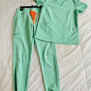 FIGS, Limited Edition, Jade scrubs.